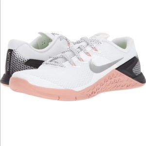 NWOT Nike Metcon 4 Training Shoes